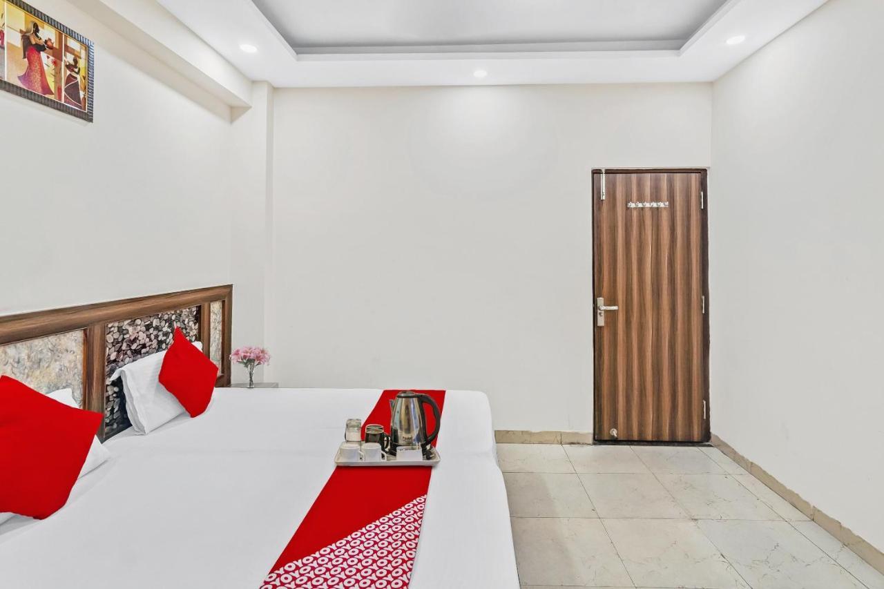 Oyo 88326 Cloud 9 3* New Delhi