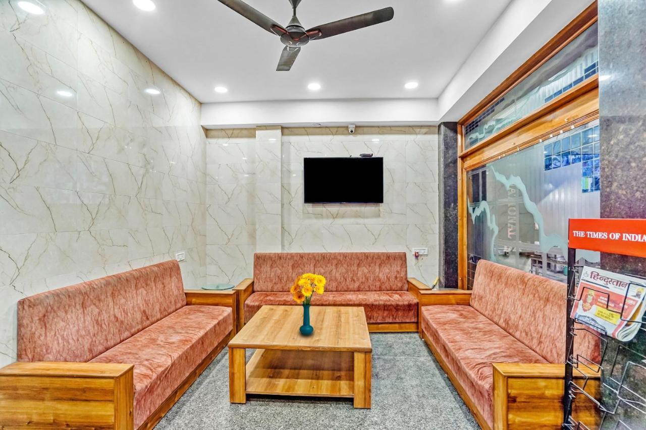 Oyo 88326 Cloud 9 Hotel New Delhi